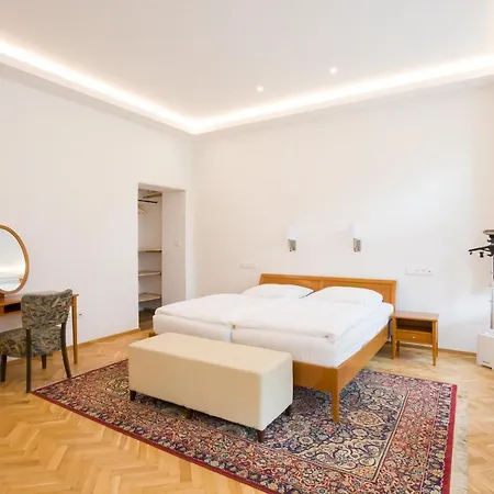 شقة Luxusni Velky S Terasou V Centru Litomysle *