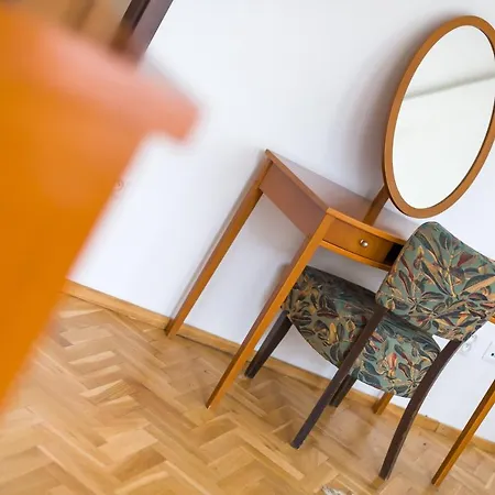 Apartament Luxusni Velky S Terasou V Centru Litomysle