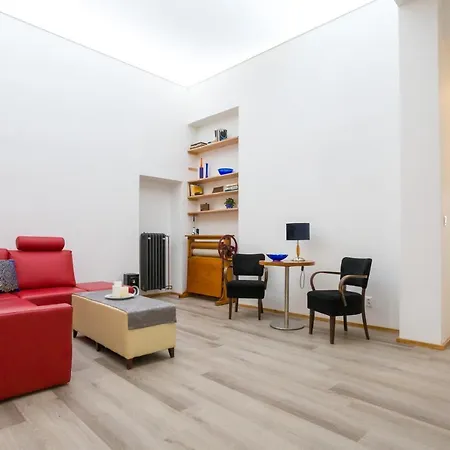 Luxusni Velky S Terasou V Centru Litomysle شقة Litomyšl
