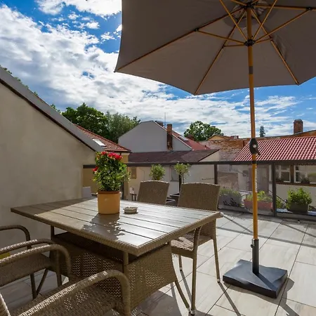 Luxusni Velky S Terasou V Centru Litomysle Apartament Litomyšl